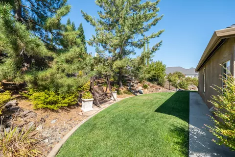 Exterior - 3183 Colombard Walk, Redding, CA 96001 photo 16 of 22