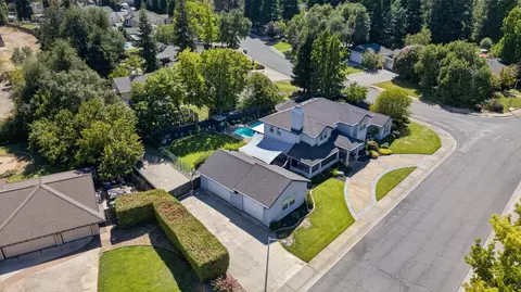 View/Area - 2359 El Vista St, Redding, CA 96002 photo 2 of 6