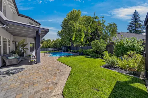 Exterior - 2359 El Vista St, Redding, CA 96002 photo 7 of 16