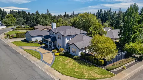 View/Area - 2359 El Vista St, Redding, CA 96002 photo 3 of 6