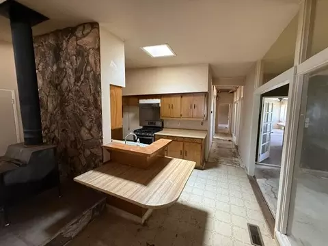 Kitchen - 20950 Heston Ln, Redding, CA 96003 photo 1 of 2