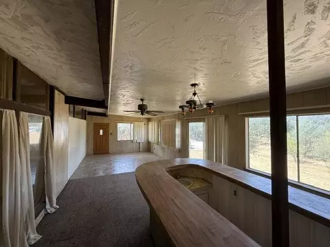 Living - 20950 Heston Ln, Redding, CA 96003 photo 4 of 5