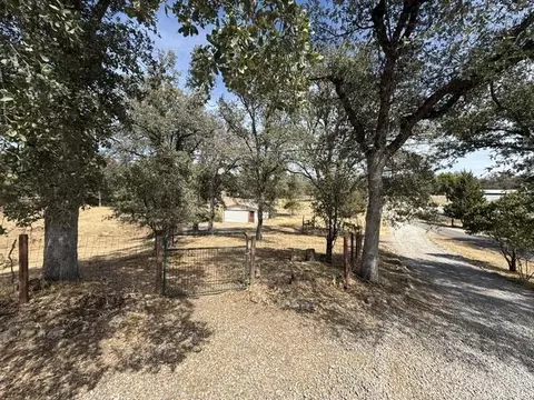 Exterior - 20950 Heston Ln, Redding, CA 96003 photo 8 of 14