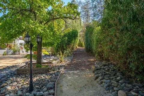 4884 Pecan, Redding, CA 96003 photo 31