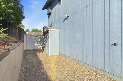 Exterior - 5950 Mountain View Dr, Redding, CA 96003 photo 12 of 12