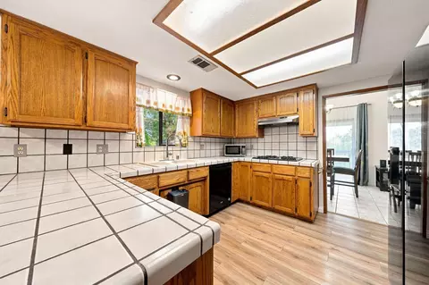 Kitchen - 5950 Mountain View Dr, Redding, CA 96003 photo 1 of 4