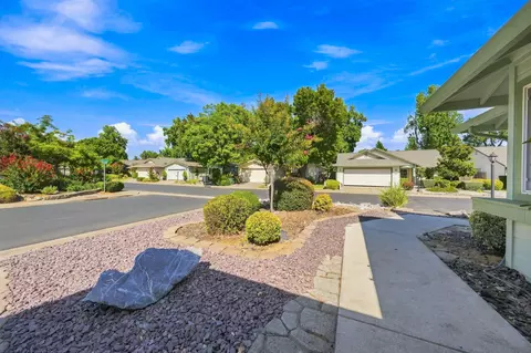 Exterior - 418 Yolla Bolly Trl, Redding, CA 96003 photo 8 of 9