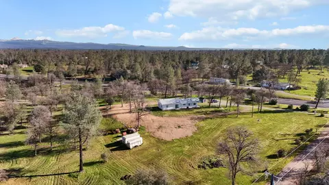 View/Area - 20758 State Hwy 299 East E, Redding, CA 96003 photo 4 of 5