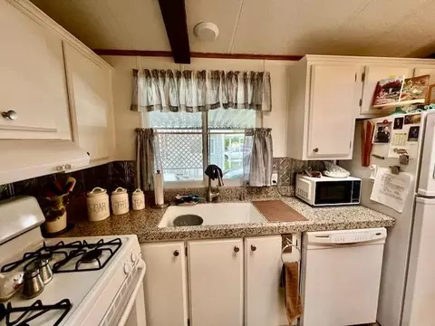 180 S Main St, Red Bluff, CA 96080 photo 5
