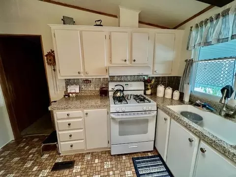 180 S Main St, Red Bluff, CA 96080 photo 7