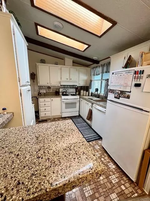 180 S Main St, Red Bluff, CA 96080 photo 9