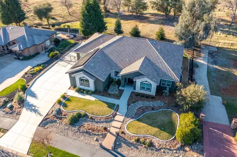 View/Area - 910 Santa Cruz Dr, Redding, CA 96003 photo 2 of 2