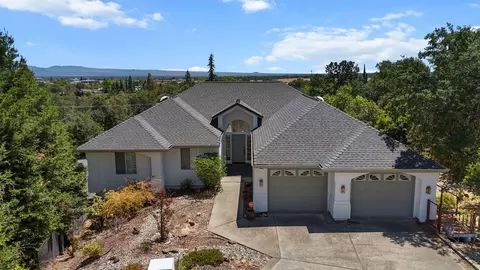 1355 Bambury Ct, Redding, CA 96001