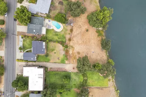 View/Area - 3090 Valentine Ln, Redding, CA 96001 photo 6 of 8