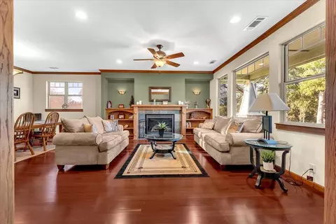 Living - 14815 Molluc Dr, Red Bluff, CA 96080 photo 1 of 4