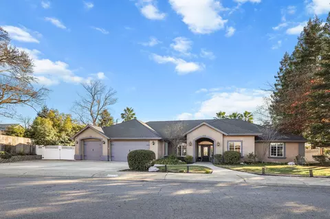 2358 Cumberland Dr, Redding, CA 96001