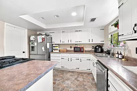 Kitchen - 2579 Velia St, Redding, CA 96002 photo 2 of 4