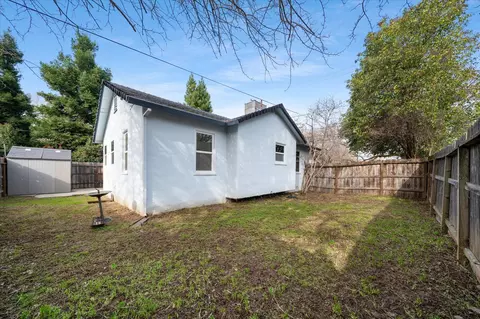 Exterior - 409 Smile Pl, Redding, CA 96001 photo 4 of 14