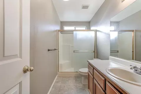 Bath - 3384 Billings Dr, Redding, CA 96002 photo 2 of 5
