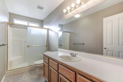 Bath - 3384 Billings Dr, Redding, CA 96002 photo 1 of 5
