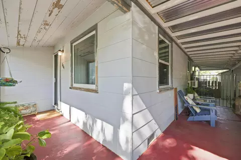 Exterior - 664 Loma St, Redding, CA 96003 photo 1 of 14