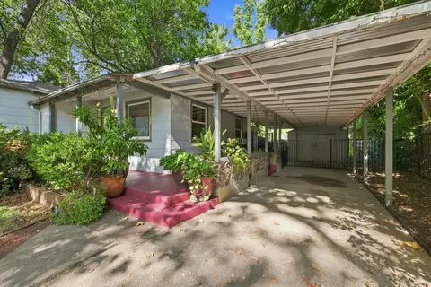 Exterior - 664 Loma St, Redding, CA 96003 photo 4 of 14
