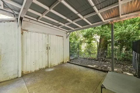 Exterior - 664 Loma St, Redding, CA 96003 photo 5 of 14