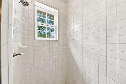 Bath - 13272 Opal Way, Redding, CA 96003 photo 5 of 7