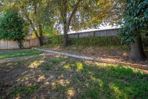 Exterior - 1490 Orange St, Red Bluff, CA 96080 photo 10 of 12
