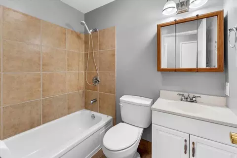 Bath - 1490 Orange St, Red Bluff, CA 96080 photo 1 of 2