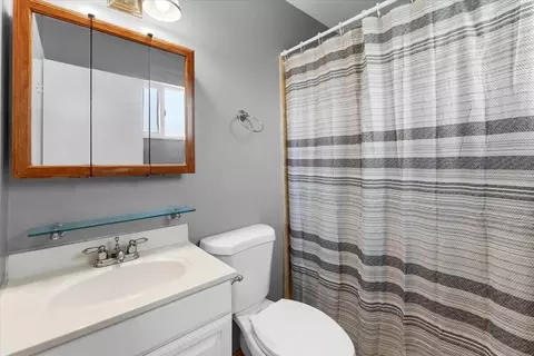 Bath - 1490 Orange St, Red Bluff, CA 96080 photo 2 of 2