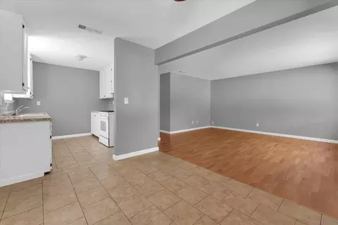 Living - 1490 Orange St, Red Bluff, CA 96080 photo 4 of 4