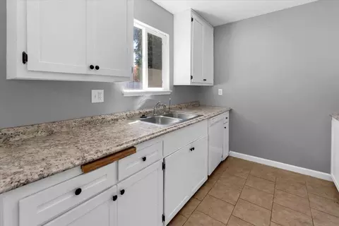 Kitchen - 1490 Orange St, Red Bluff, CA 96080 photo 1 of 2