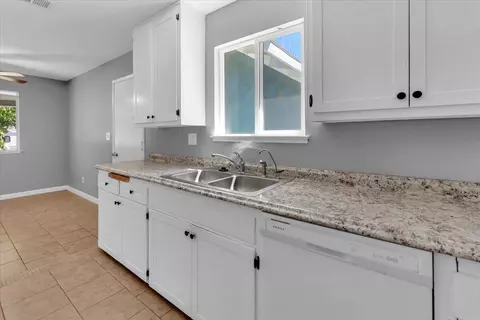 Kitchen - 1490 Orange St, Red Bluff, CA 96080 photo 2 of 2