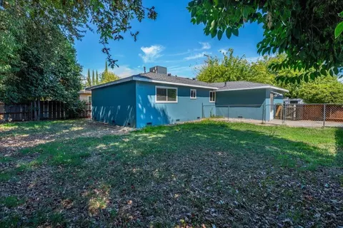 Exterior - 1490 Orange St, Red Bluff, CA 96080 photo 11 of 12