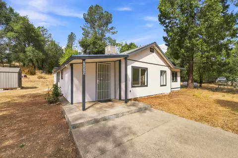 Exterior - 10052 Harley Leighton Rd, Redding, CA 96003 photo 1 of 10