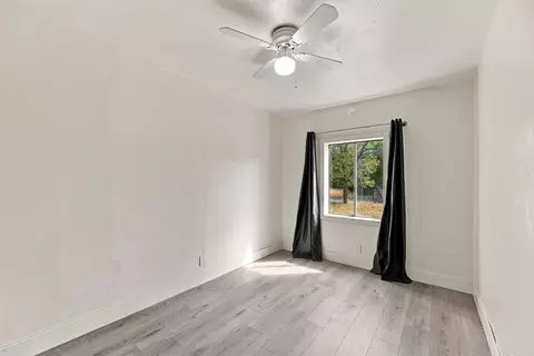 Bedroom - 10052 Harley Leighton Rd, Redding, CA 96003 photo 6 of 6