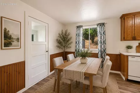 Dining - 10052 Harley Leighton Rd, Redding, CA 96003 photo 1 of 1