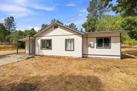 Exterior - 10052 Harley Leighton Rd, Redding, CA 96003 photo 3 of 10