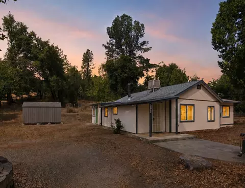 Exterior - 10052 Harley Leighton Rd, Redding, CA 96003 photo 10 of 10