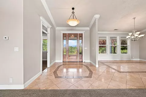Entry Way - 13387 Lark Ct, Redding, CA 96003 photo 1 of 2
