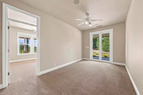 Bedroom - 13387 Lark Ct, Redding, CA 96003 photo 5 of 8