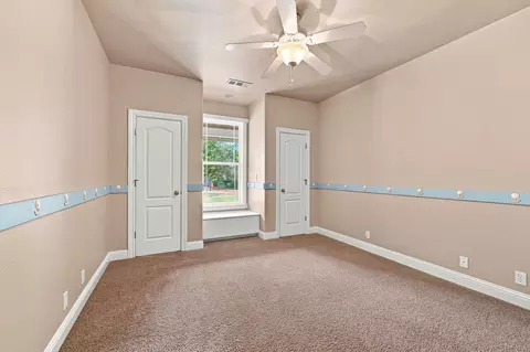 Bedroom - 13387 Lark Ct, Redding, CA 96003 photo 3 of 8