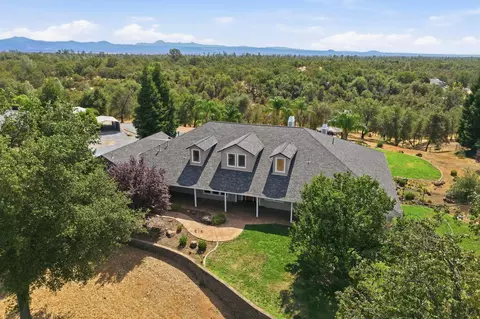 View/Area - 13387 Lark Ct, Redding, CA 96003 photo 2 of 6