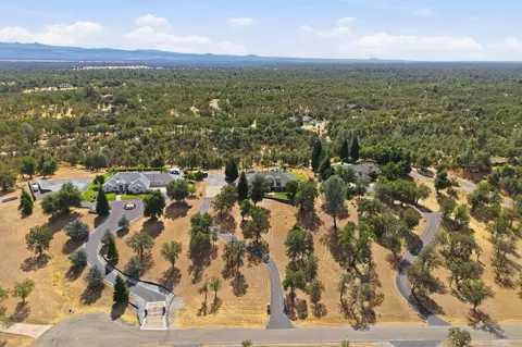 View/Area - 13387 Lark Ct, Redding, CA 96003 photo 4 of 6