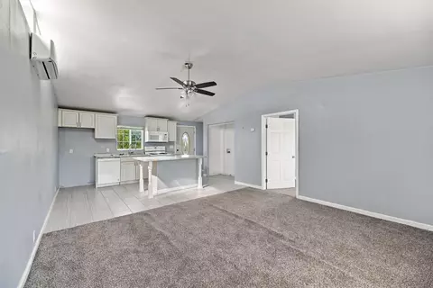 Living - 646 Ridge Rd, Redding, CA 96003 photo 7 of 8