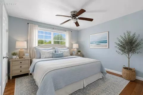 Bedroom - 646 Ridge Rd, Redding, CA 96003 photo 6 of 8