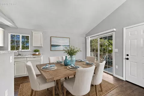 Dining - 646 Ridge Rd, Redding, CA 96003 photo 1 of 1