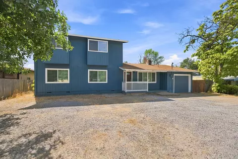 Exterior - 646 Ridge Rd, Redding, CA 96003 photo 11 of 12