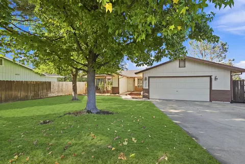 Exterior - 2252 Badger Ct, Redding, CA 96001 photo 2 of 8